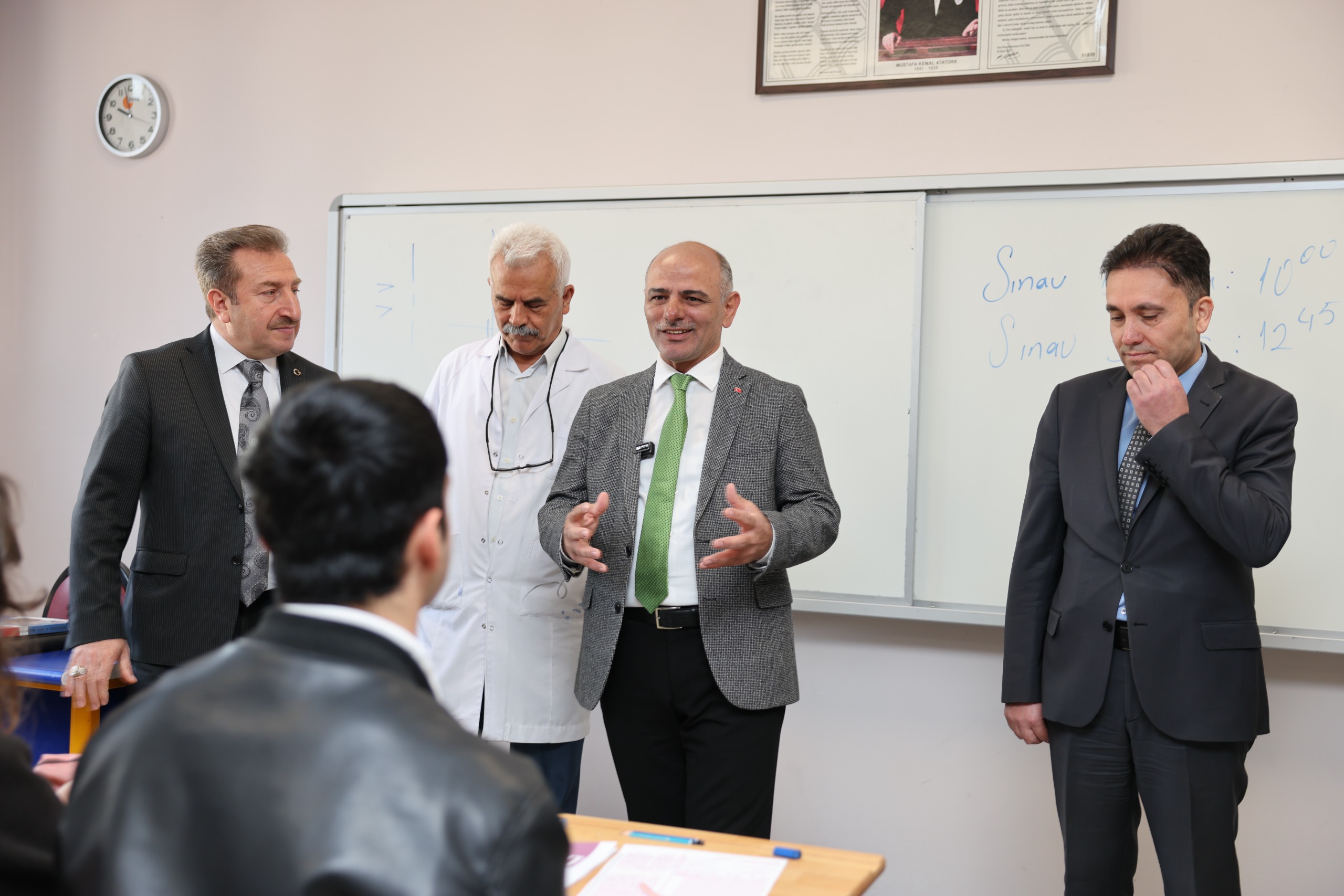 K�rfez Belediyesi�nden ��rencilere �cretsiz S�nav Deste�i