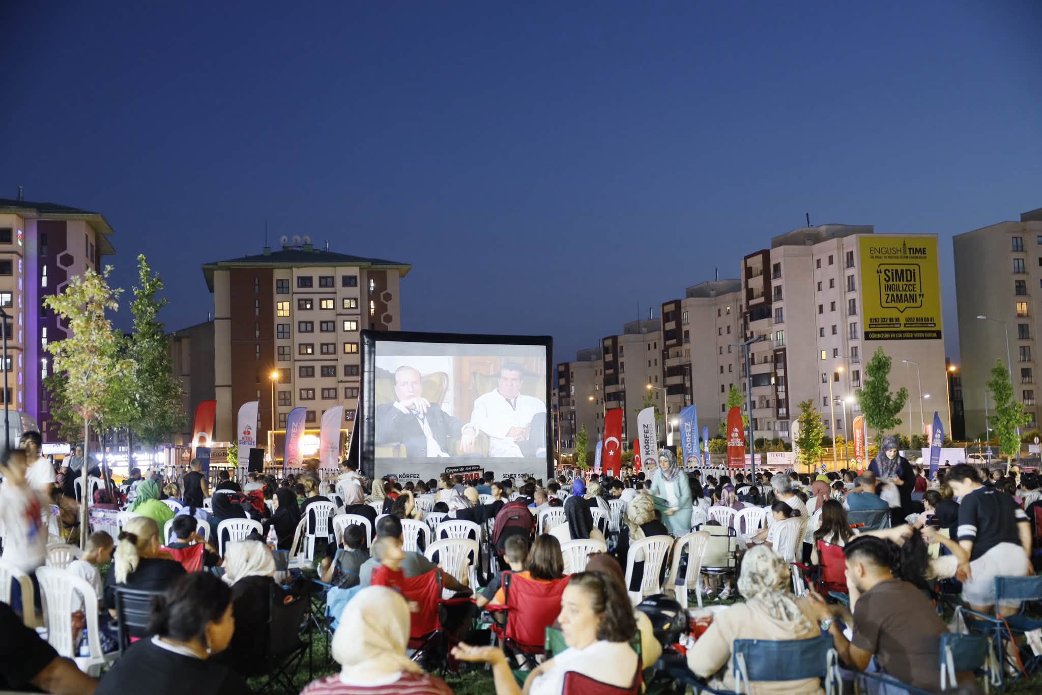 K�rfez�de Nostalji Dolu Gece Ya�and�