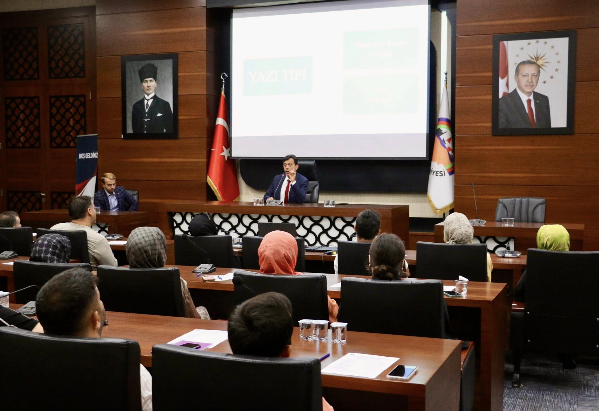 Krfez Belediyesinde Eitimler Sryor