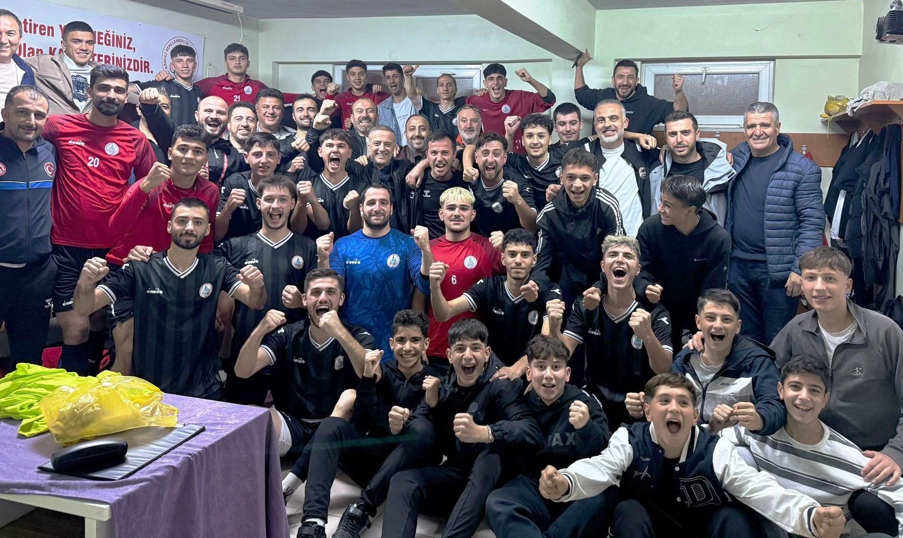 Krfez Genlerbirlii Futbol Takmlar Doludizgin lerliyorlar