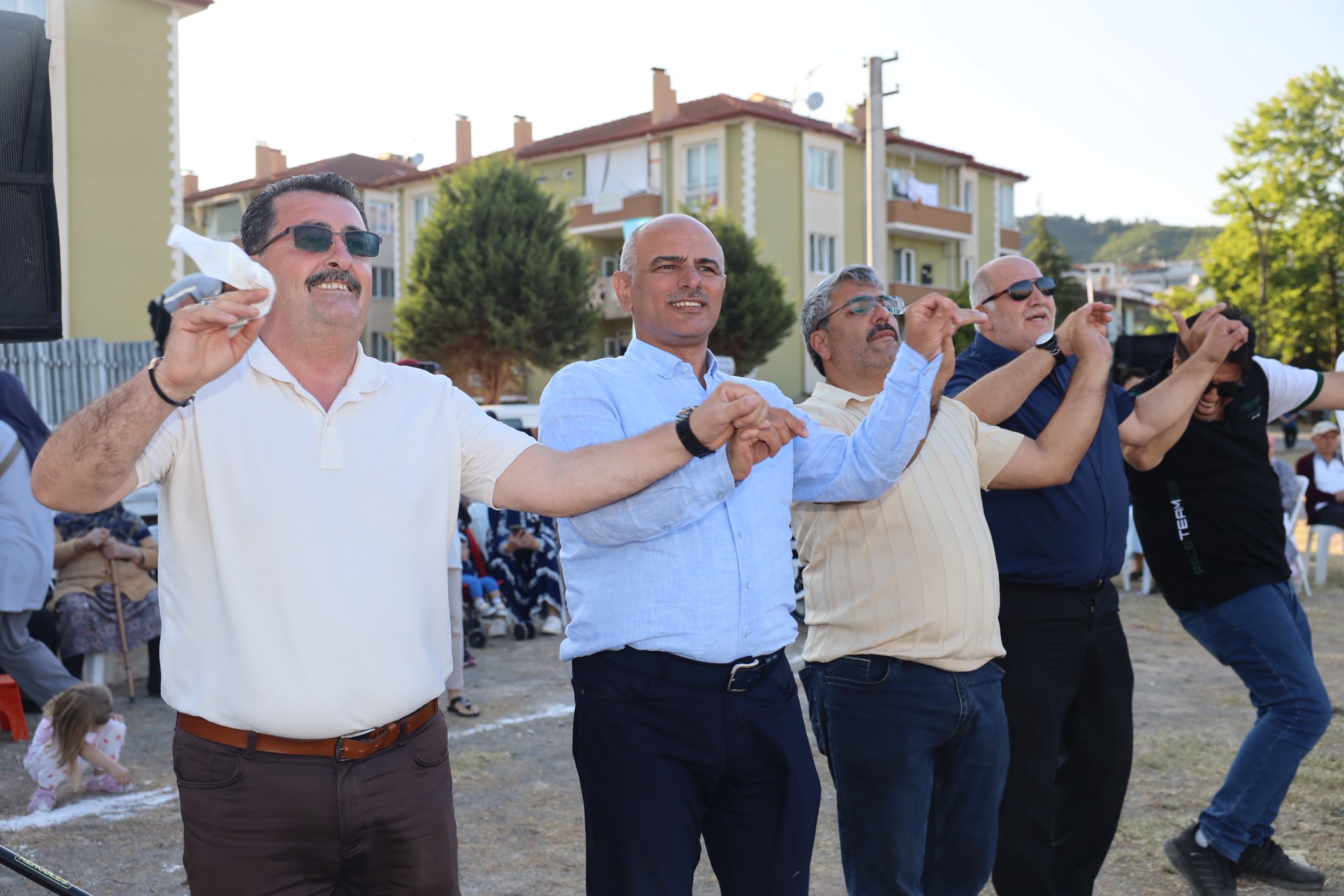 Bakan St nce Cirit Att Sonra Halay ekti