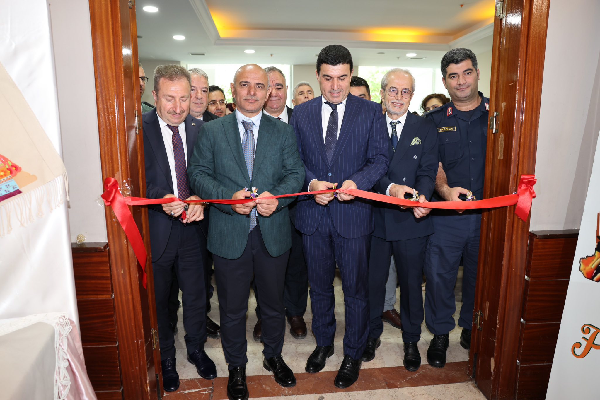 K�rfezli Kad�nlardan Y�lsonu Sergisi