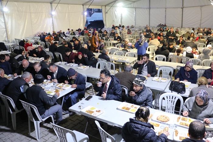 lk iftar Kardelik adrnda Atlar