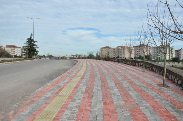K�rfez�de Sokaklar Modern G�r�nt�ye Kavu�uyor