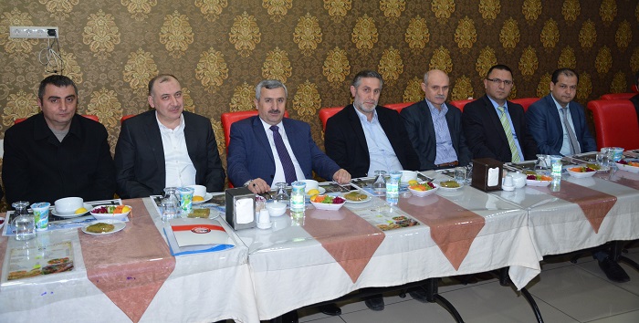 Ba�kan Baran K�rfezli F�r�nc�larla Bulu�tu