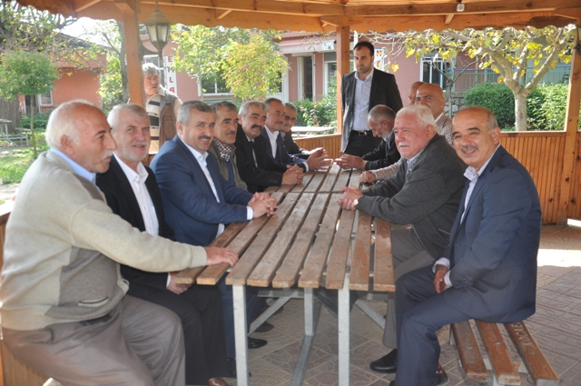 Ba�kan Baran K�rfezin K�ylerinde Halkla Kucakla�t�