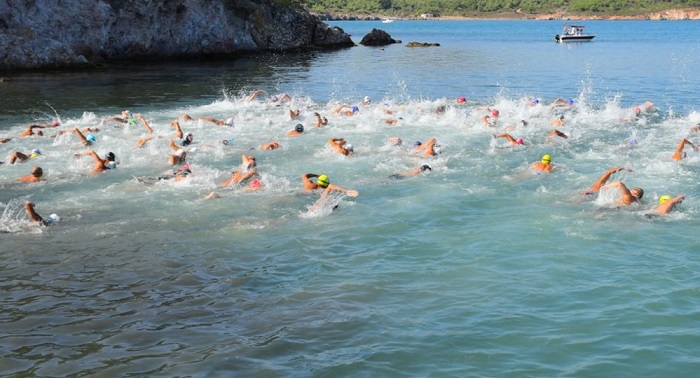 Krfezli Yzcler,  Ayvalkta Kulalar Madalyalara Attlar