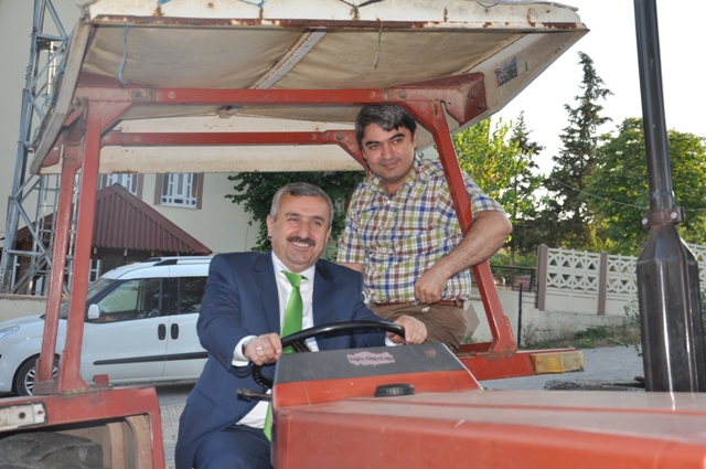 Ba�kan Baran K�yleri Ziyaret Etti