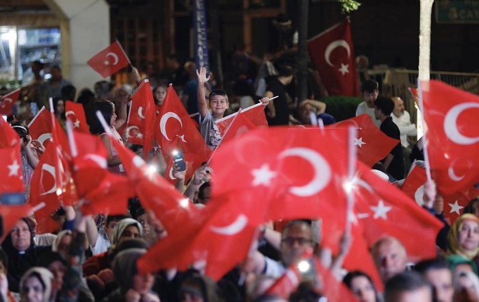 Krfezliler 15 Temmuzun 7. Ylnda Yine Meydanlardayd