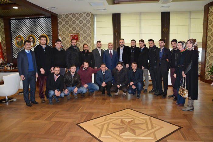 Ba�kan Baran Ak Gen�li�i Makam�nda A��rlad�