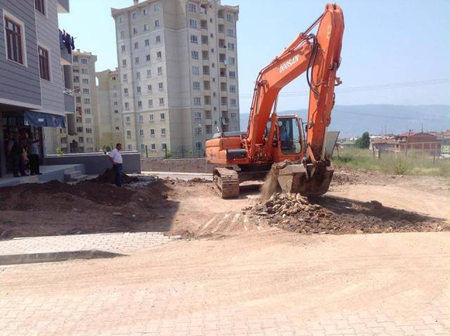 K�rfez Belediyesinden Hizmete Devam