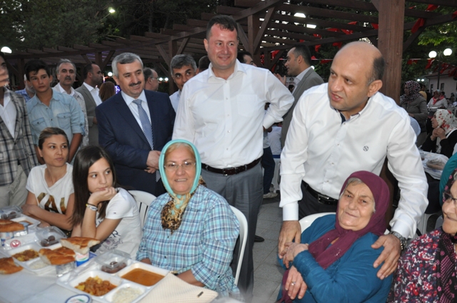 Hereke�de �ftar �o�kusuna Bakan da Kat�ld� 