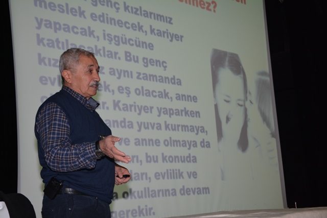 Ali �ank�r�l� K�rfez�de ��ocuklara S�z Ge�irme Sanat�� Anlatt�