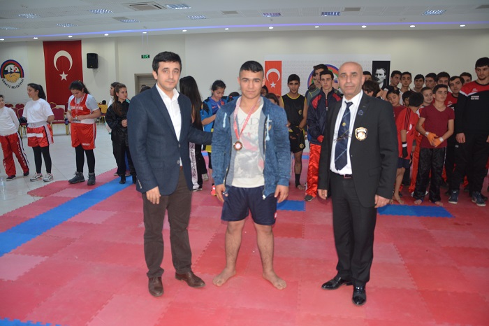 K�rfez, Wushu �l �ampiyonas��na Damgas�n� Vurdu