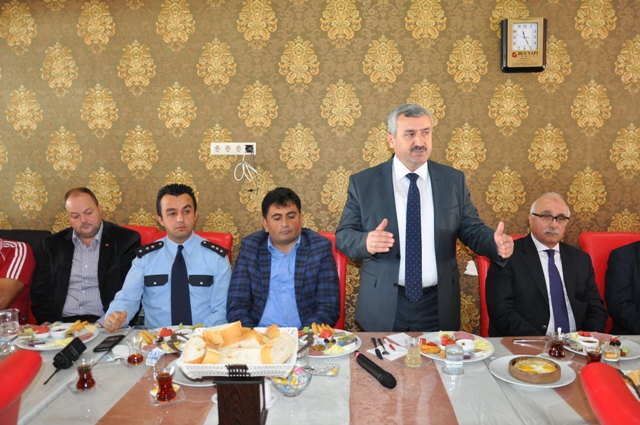 Ba�kan Baran Beden ��retmenleriyle Bulu�tu