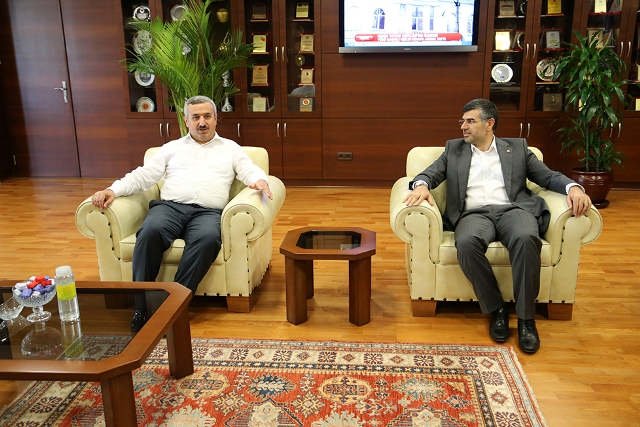 Ba�kan Baran, Sultanbeyli Belediye Ba�kan� H�seyin Keskin’i Ziyaret Etti