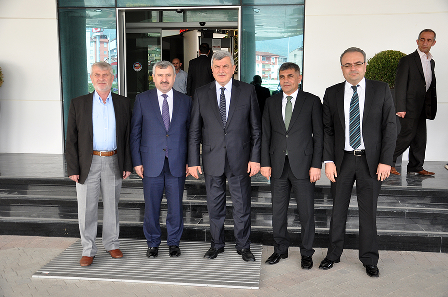 Karaosmano�lu, Baran�� Ziyaret Etti