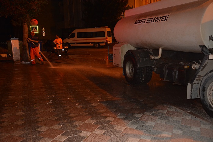 K�rfez�de Temizlik Mesaisi Bitmiyor