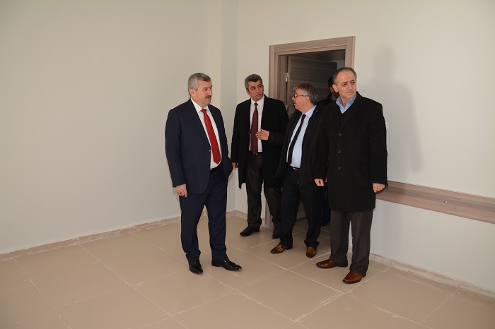 Ba�kan Baran Yeni Yap�lan Fatih �lkokulunu �nceledi
