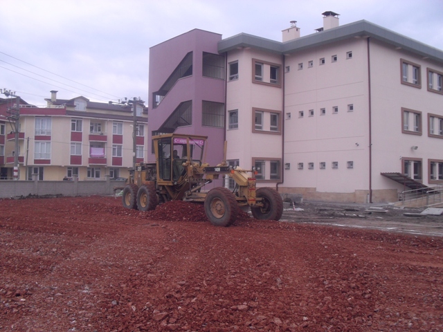 K�rfez Belediyesi�nden Okullara B�y�k Yat�r�m