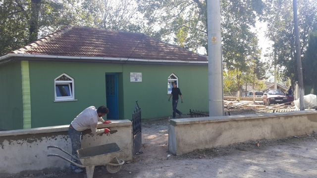 K�rfez Belediyesi�nden K�ylere Hizmet Ya��yor