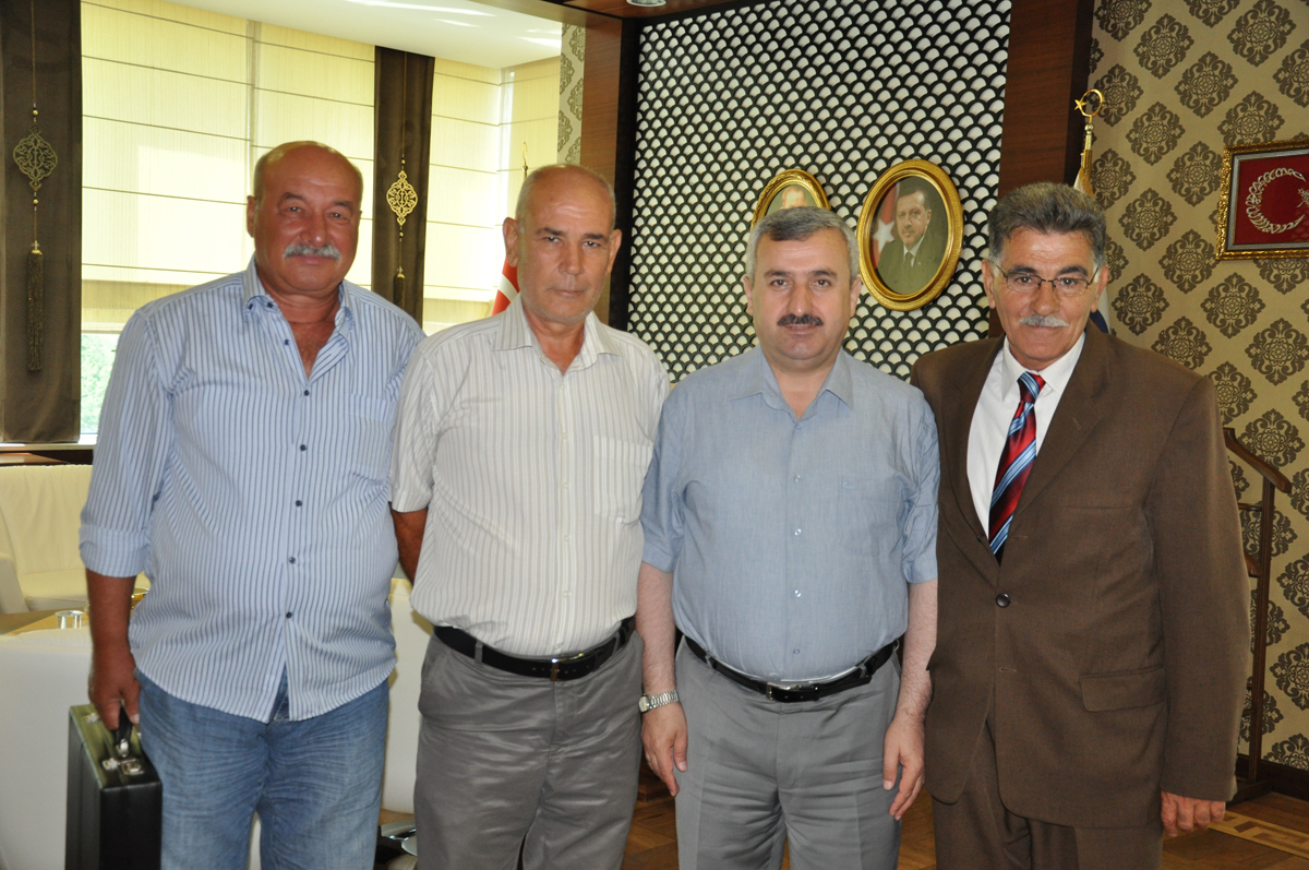 Baran, Bal�k��lar Derne�i Y�neticileriyle Projeleri Konu�tu