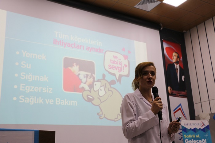 ocuklara Hayvan Sevgisi Alanyor