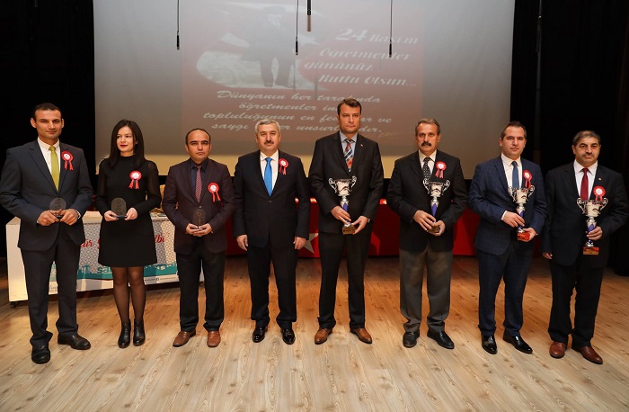 Krfezde 24 Kasm in zel Kutlama