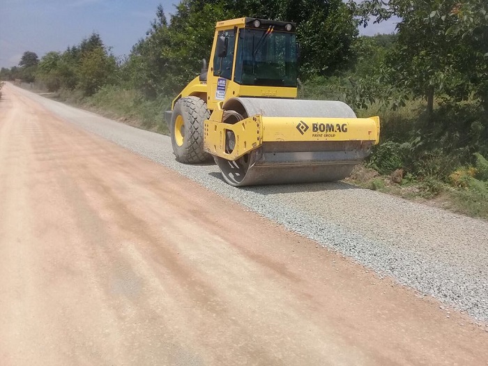 K�y Yollar�na Bak�m Yap�ld�