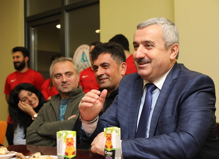 Bu Vatana Hizmet ��in Yola ��kt�m