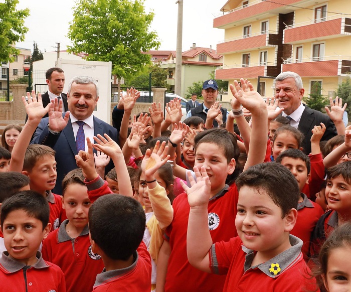 Krfezde Eitime Destek Devam Ediyor