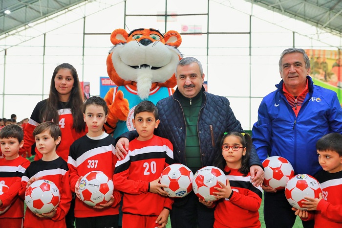 Krfezde Bin Futbol Topu Daha Datld