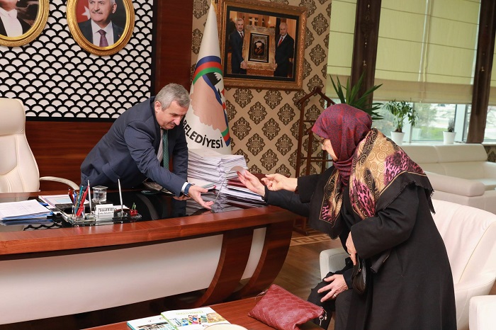 Ba�kan Baran, Vatanda�� Dinleyerek G�ne Ba�l�yor