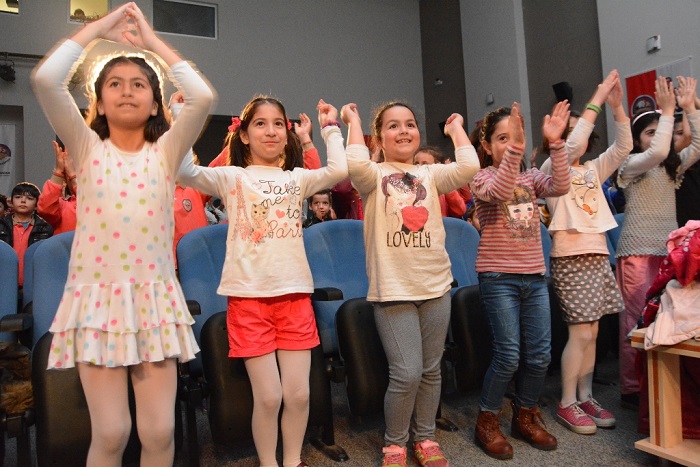 Sinema ve Tiyatro İle Eğlenerek Öğrendiler