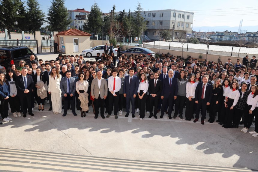 Bakan St, "Sizleri Daha yi Yerlerde Grmek stiyoruz"