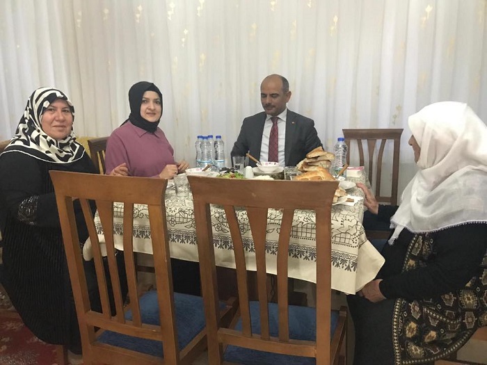 Bakan Stten at-Kap ftar Ziyareti