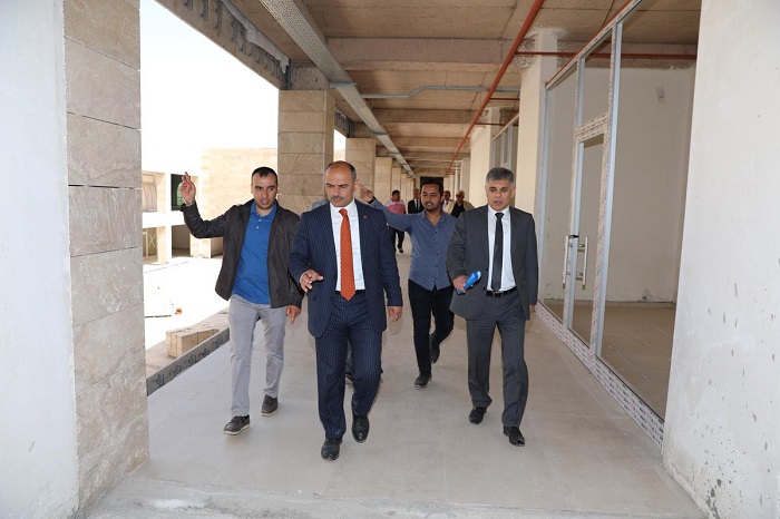 Bakan St, Yerinde nceledi