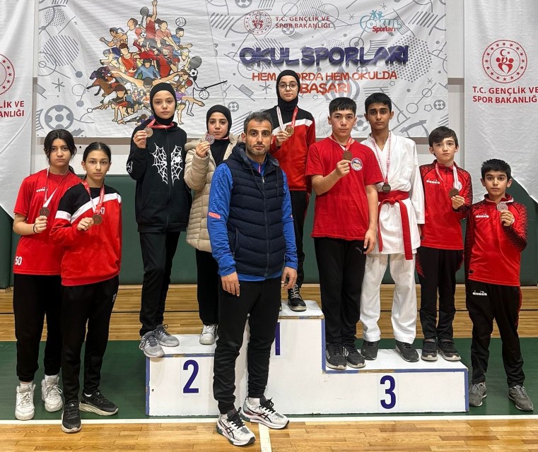 Karate l Semelerinde Krfezli Sporcularn Baars