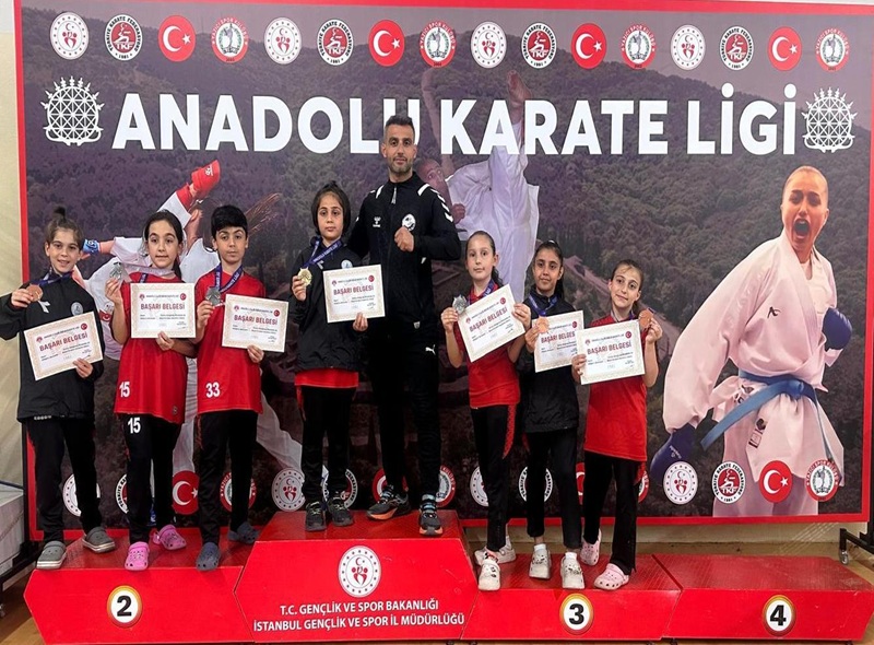 Krfezin karatecileri madalyasz dnmyor