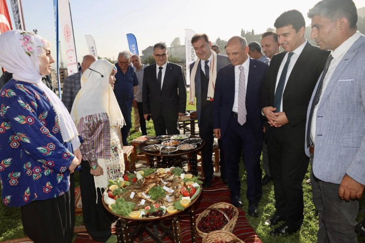 Asrlk Tarifler, Tarihi Hereke Kalesinde Tantld