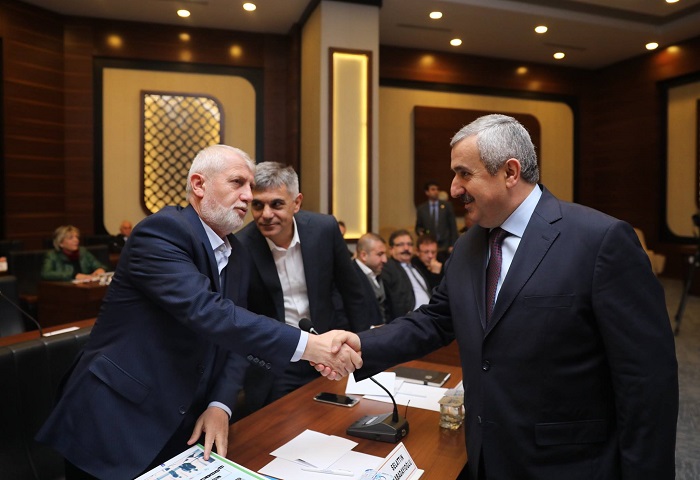 Huzur Haklar� Mehmet�ik Vakf��na