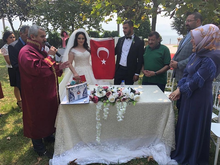 Bakan Baran, iftleri Yalnz Brakmyor