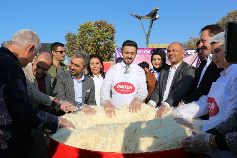 "Vanda gnl kprleri kurduk"