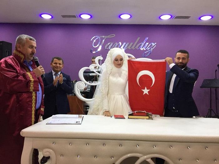 Bakan Baran, Gen iftlerin Yanndayd
