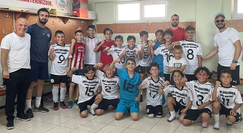 Krfez Genlerbirlii U11 ve U13 futbol takmlar ampiyon oldu