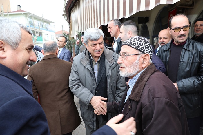 Karaosmanolu, Krfezdeydi